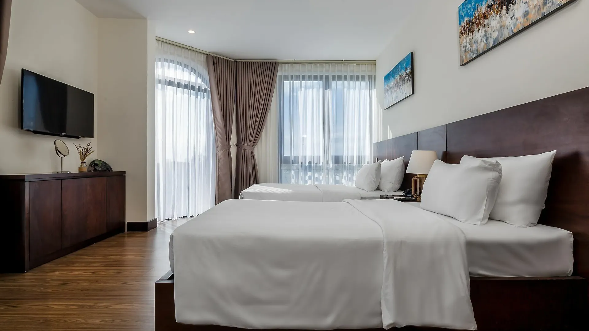 Haka Hotel & Apartment Da Nang