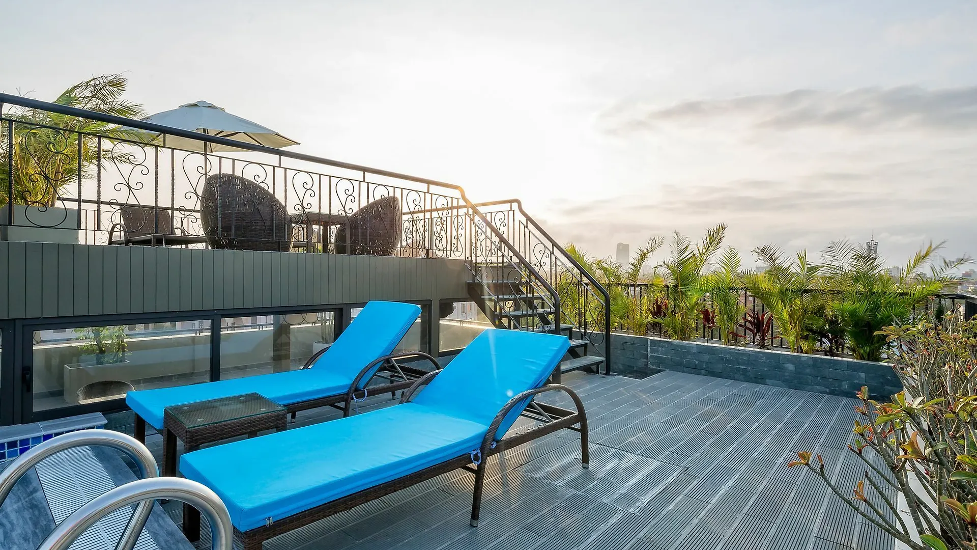 Haka Hotel & Apartment Da Nang