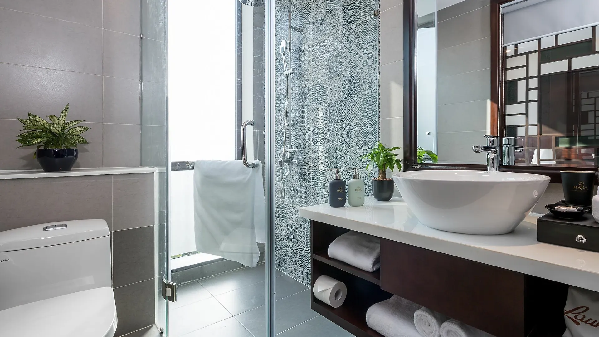 Haka Hotel & Apartment Da Nang 3*,
