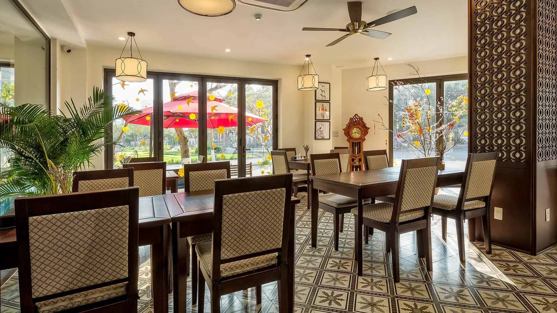 Haka Hotel & Apartment Da Nang