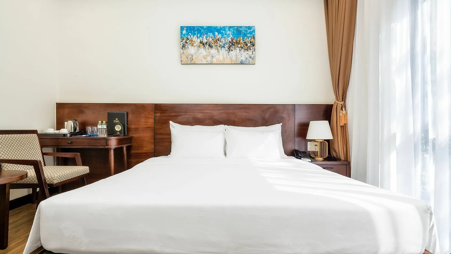 Haka Hotel & Apartment Da Nang