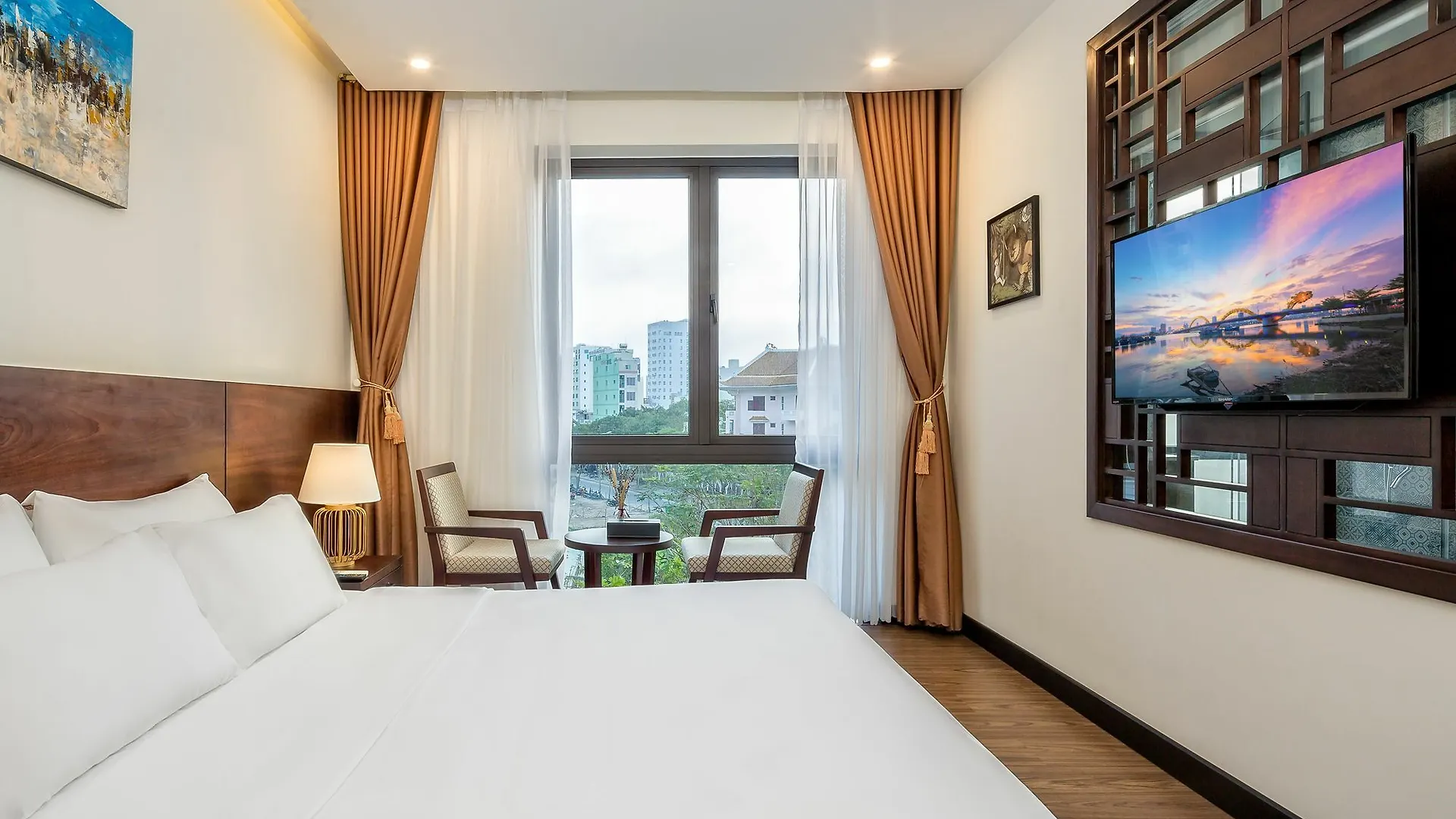 Haka Hotel & Apartment Da Nang 3*,