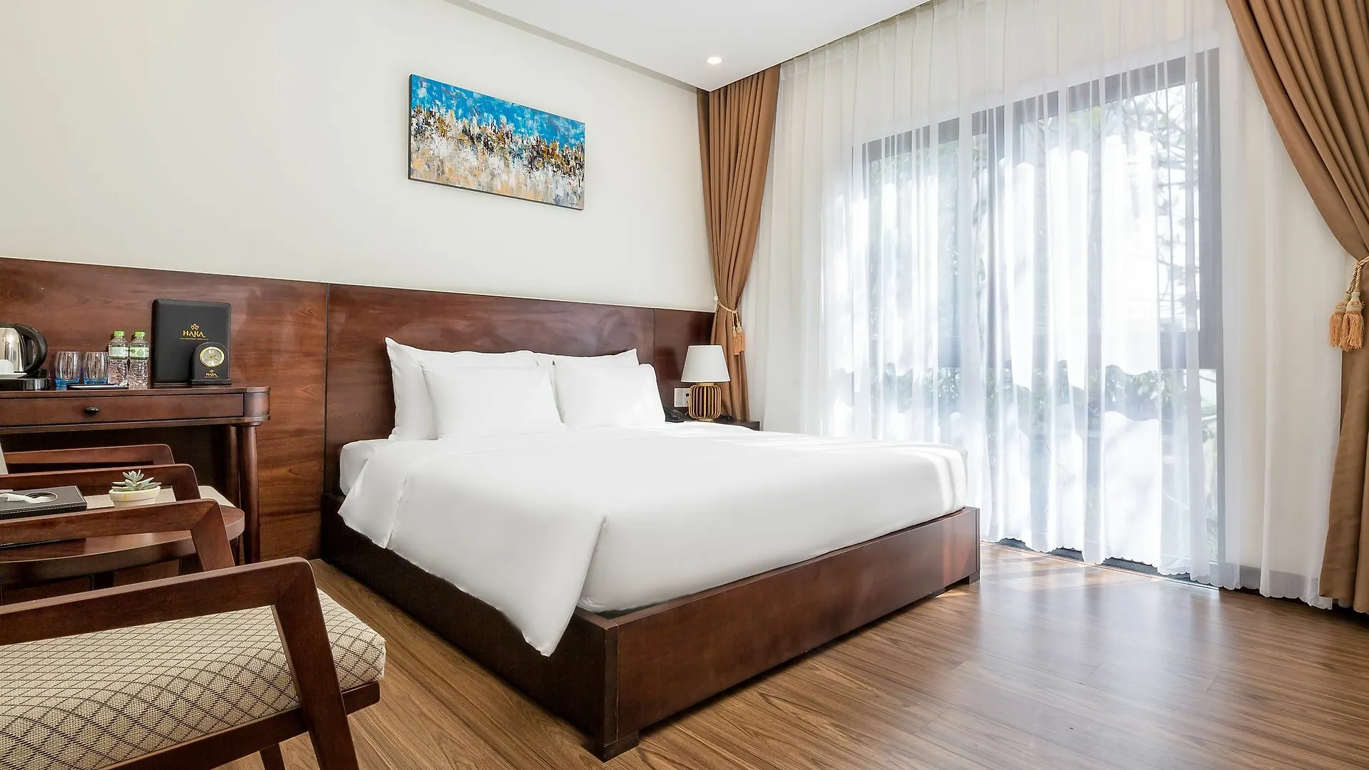 Haka Hotel & Apartment Da Nang